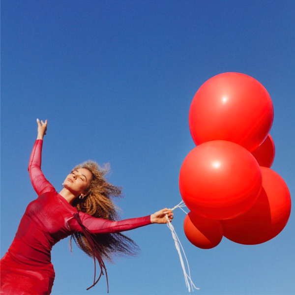 red flags & love hearts – Single