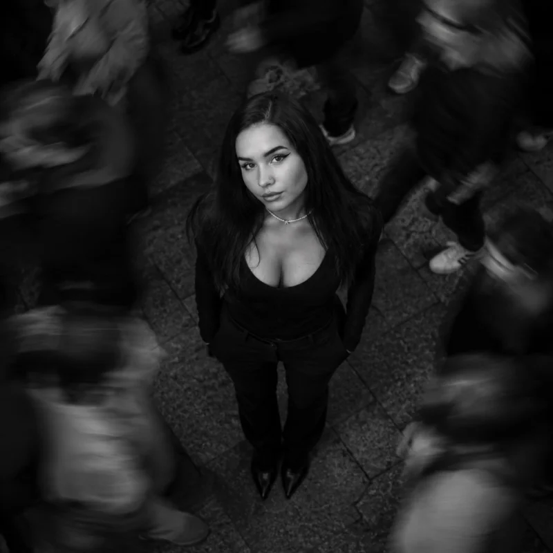 На часах – Single